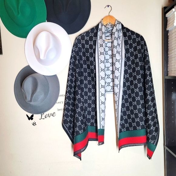 Accessories - Reversible large Soft Cozy Cashmere/Pashmina